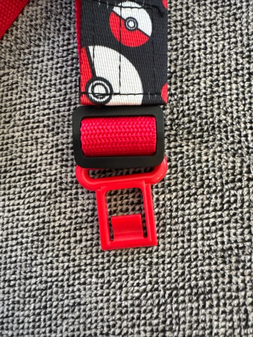 Pokemon Clip N Go Red Black Pokeball Belt 2016 TOMY Toys Adjustable Tomy